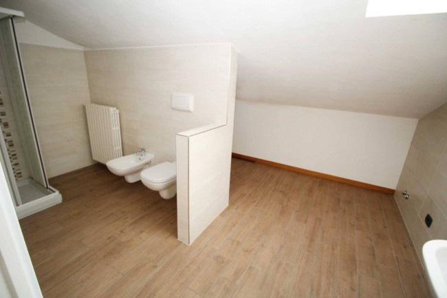 Appartamento in vendita a Lazzate