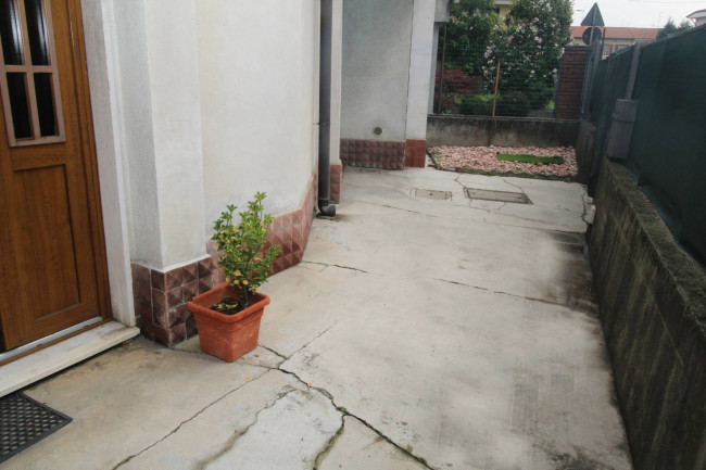 Appartamento in vendita a Lazzate