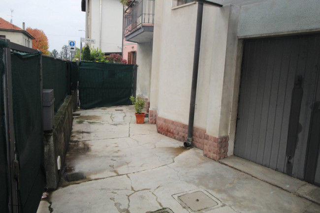 Appartamento in vendita a Lazzate