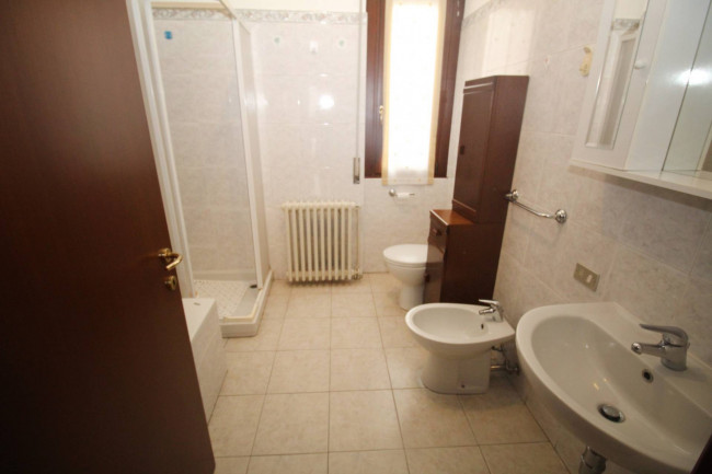 Appartamento in vendita a Lazzate