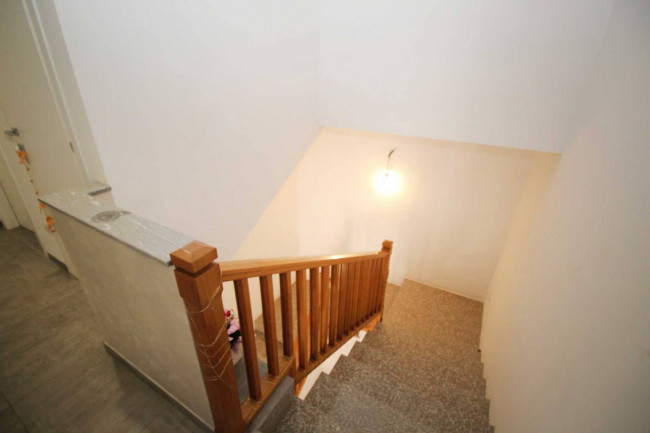 Appartamento in vendita a Lazzate