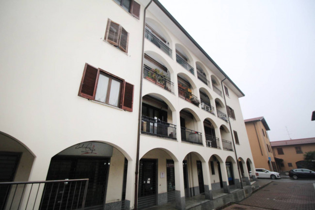 Appartamento in vendita a Lazzate