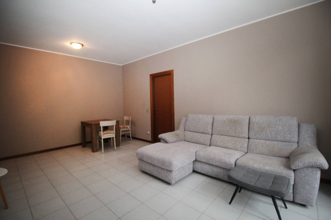 Appartamento in vendita a Lazzate