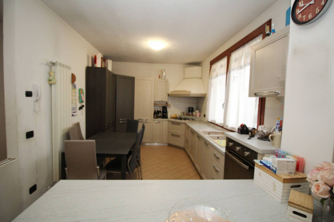 Appartamento in vendita a Bregnano