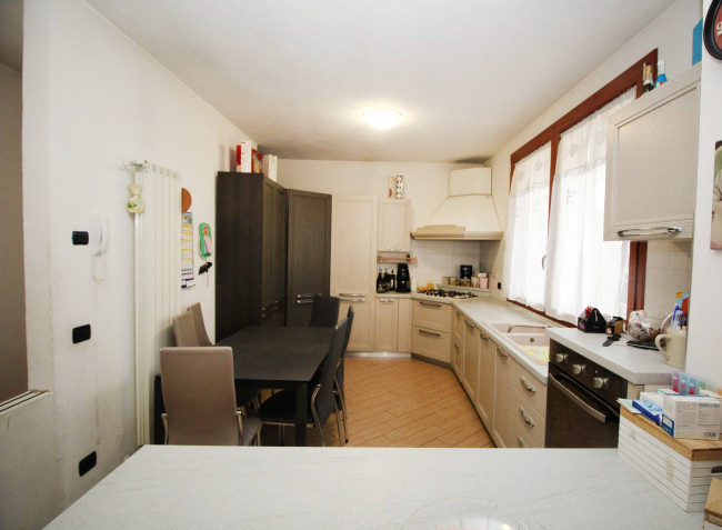 Appartamento in vendita a Bregnano