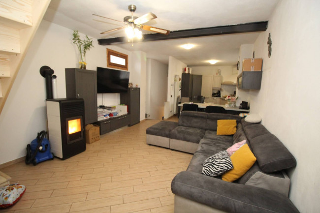 Appartamento in vendita a Bregnano