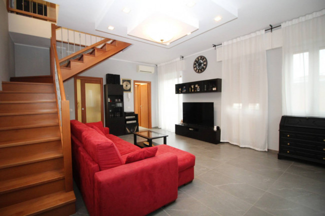 Appartamento in vendita a Cogliate