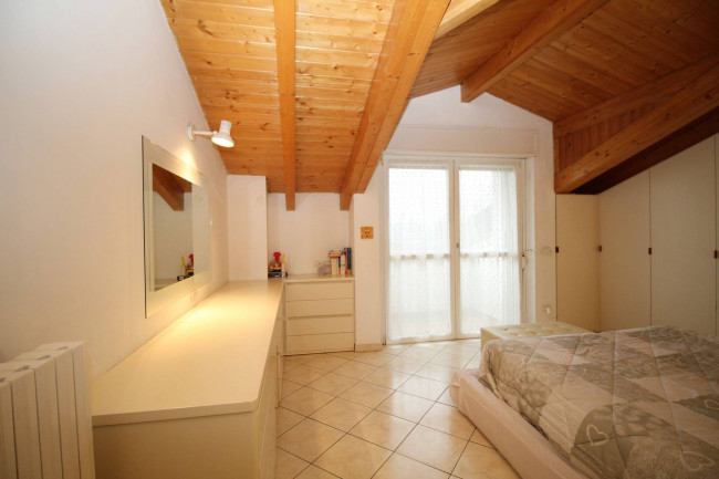 Appartamento in vendita a Cogliate