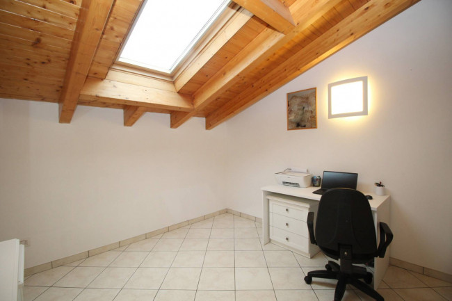 Appartamento in vendita a Cogliate