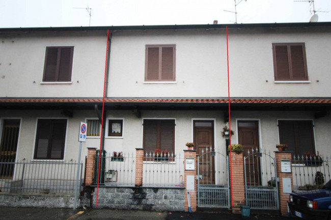 Villette a schiera in affitto a Lazzate
