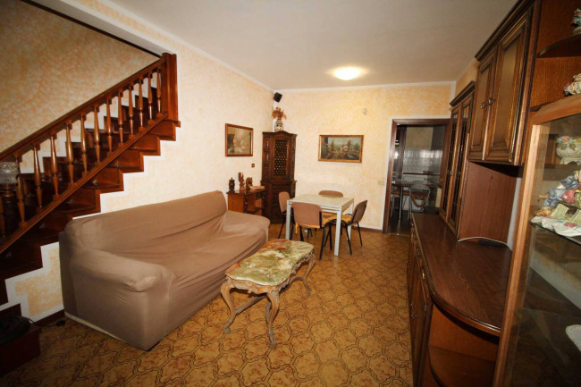 Villette a schiera in affitto a Lazzate