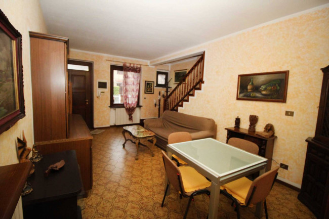 Villette a schiera in affitto a Lazzate