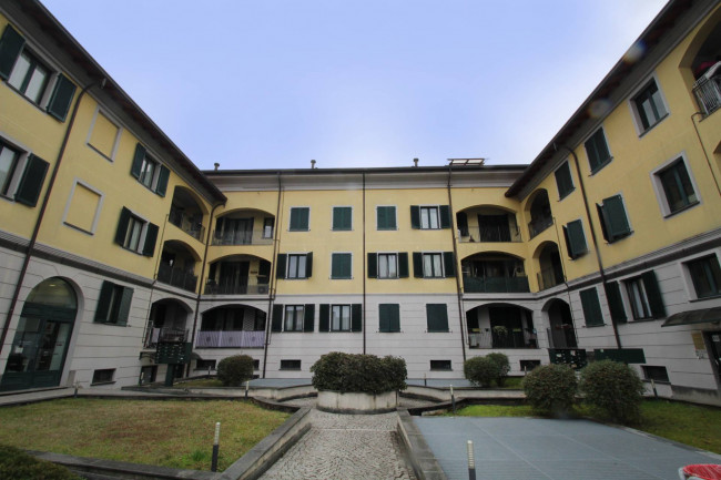 Appartamento in vendita a Lazzate