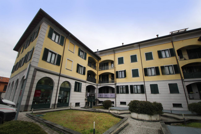 Appartamento in vendita a Lazzate
