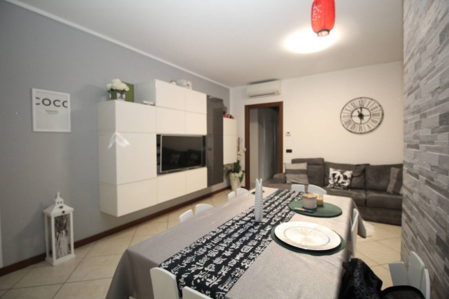 Appartamento in vendita a Lazzate