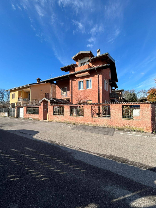 Appartamento in vendita a Cogliate