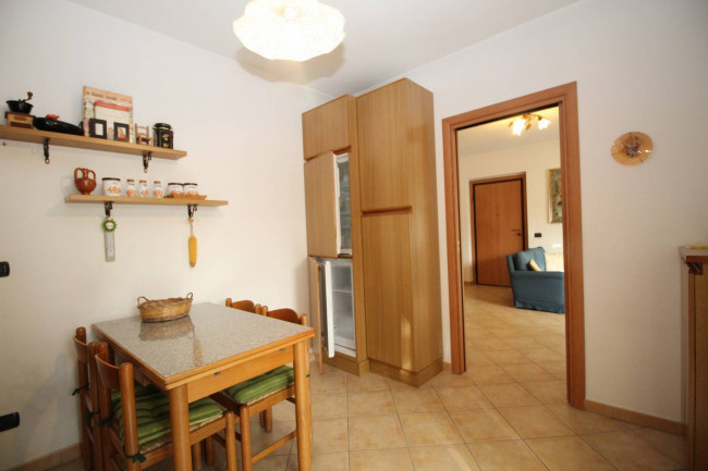 Appartamento in vendita a Lazzate