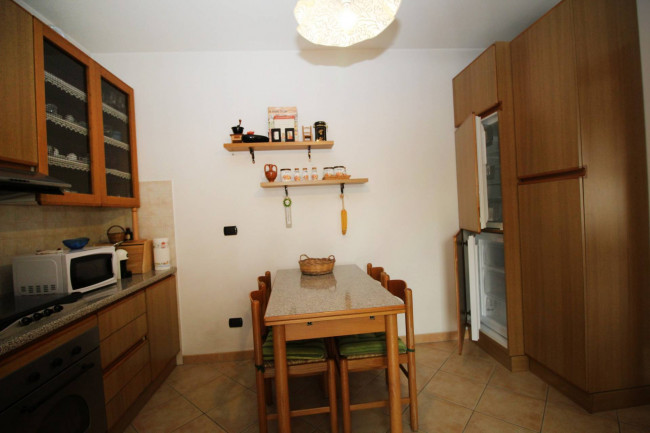 Appartamento in vendita a Lazzate