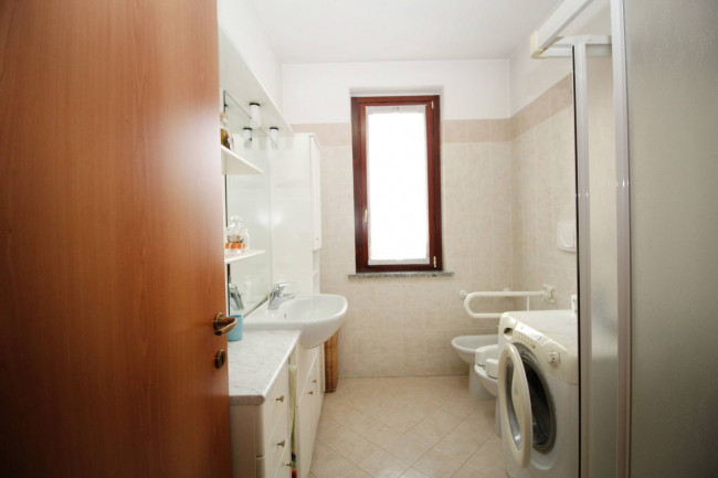 Appartamento in vendita a Lazzate