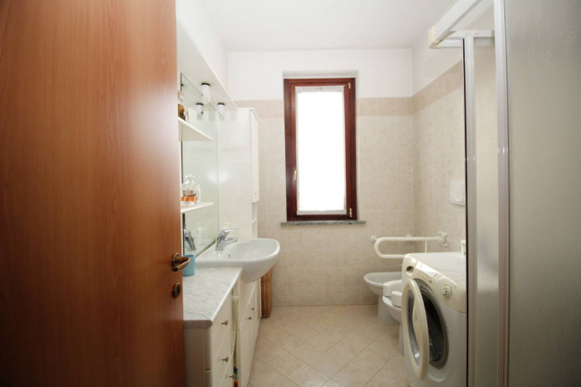 Appartamento in vendita a Lazzate