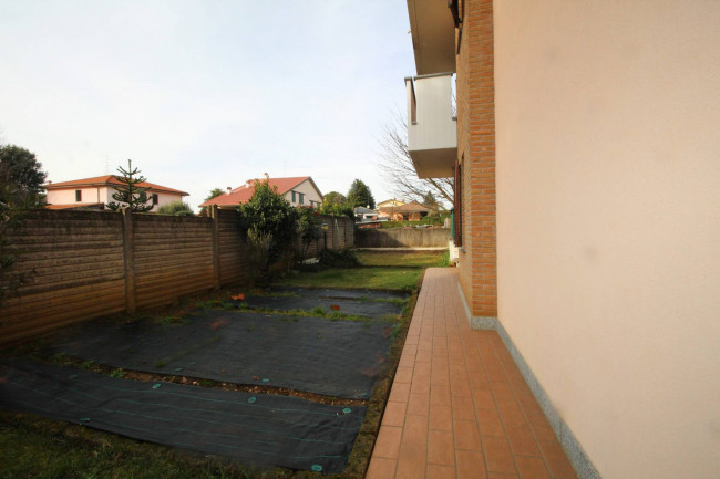 Appartamento in vendita a Lazzate