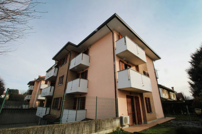 Appartamento in vendita a Lazzate