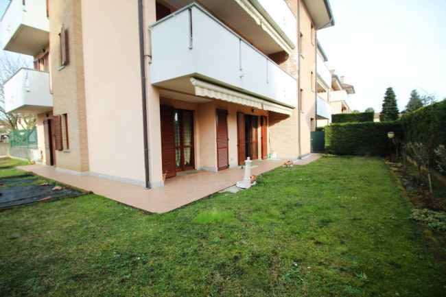 Appartamento in vendita a Lazzate