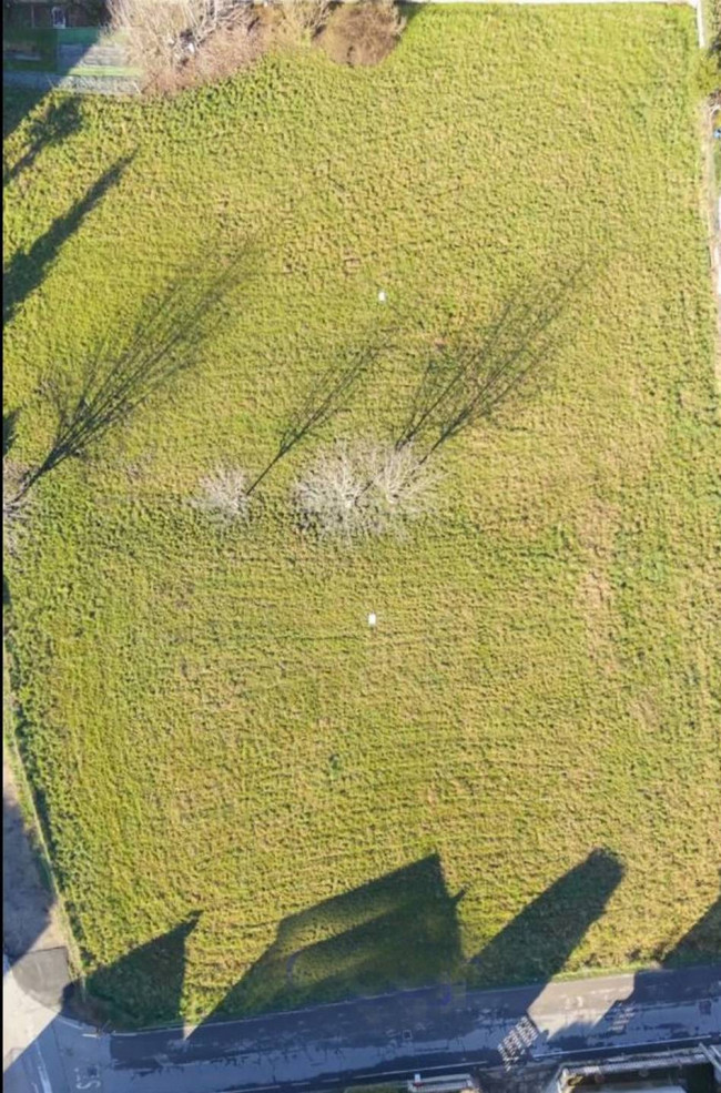 Terreno edificabile in vendita a Lazzate