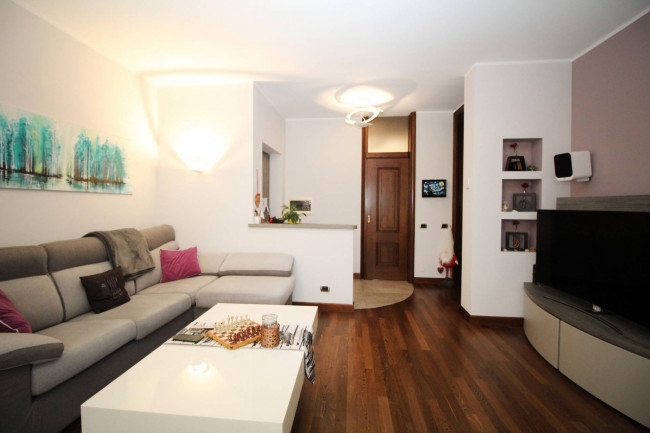 Appartamento in vendita a Lazzate