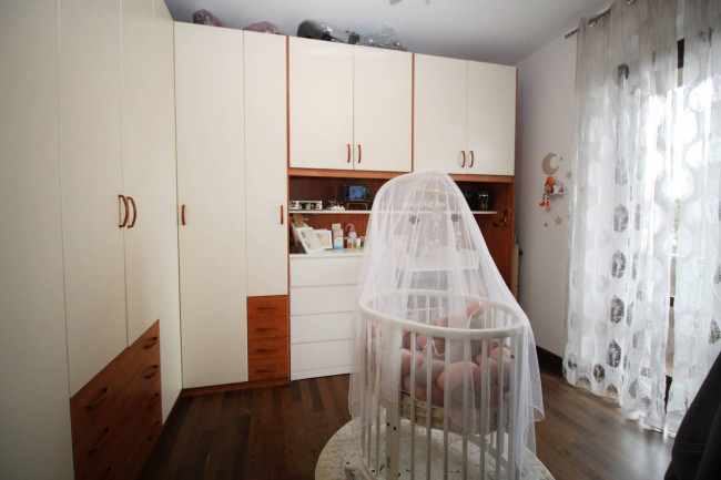 Appartamento in vendita a Lazzate