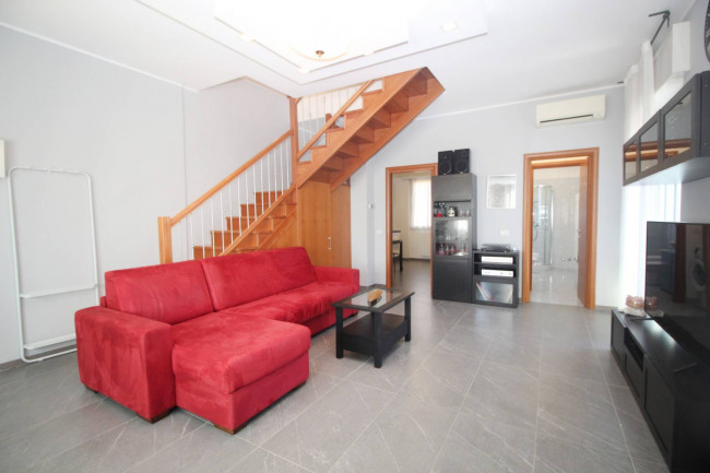 Appartamento in vendita a Cogliate