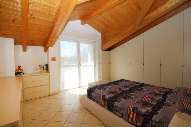 Appartamento in vendita a Cogliate