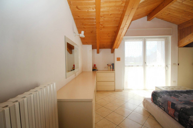 Appartamento in vendita a Cogliate