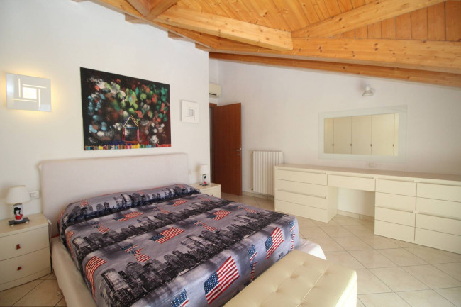 Appartamento in vendita a Cogliate