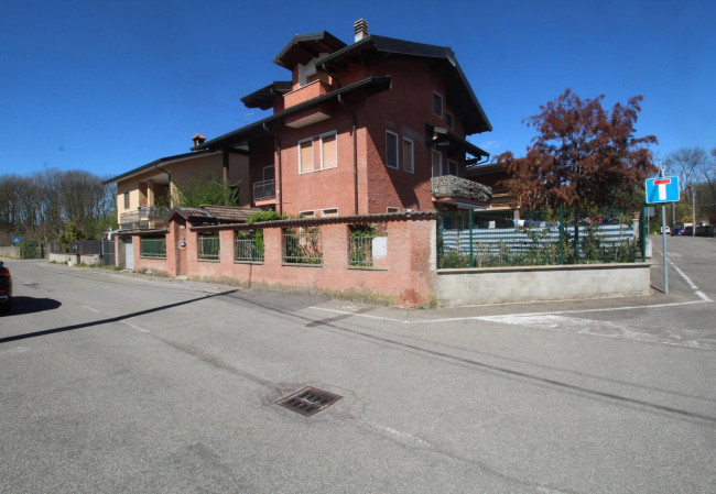 Appartamento in vendita a Cogliate