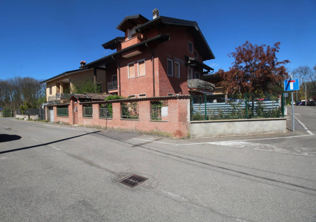 Appartamento in vendita a Cogliate