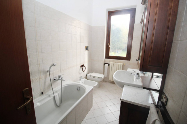 Appartamento in vendita a Lazzate