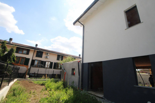 Villa in vendita a Lazzate