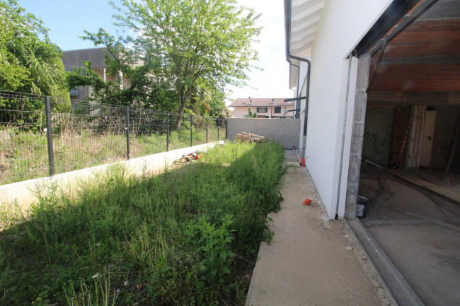 Villa in vendita a Lazzate