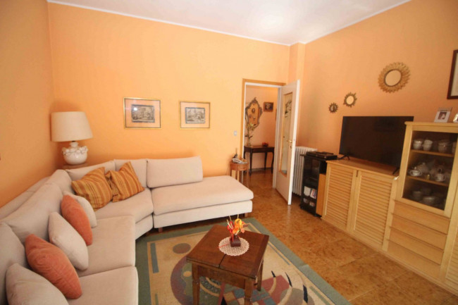 Appartamento in vendita a Lazzate