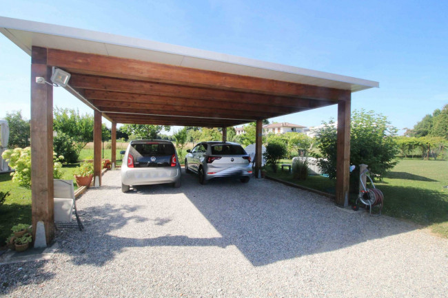Appartamento in vendita a Lazzate