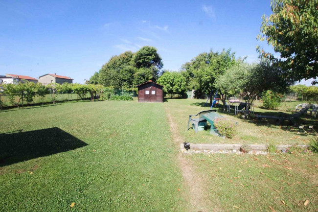 Appartamento in vendita a Lazzate