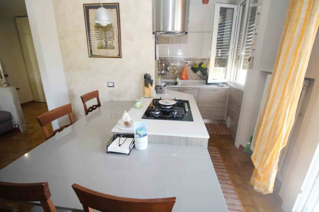 Appartamento in vendita a Lazzate