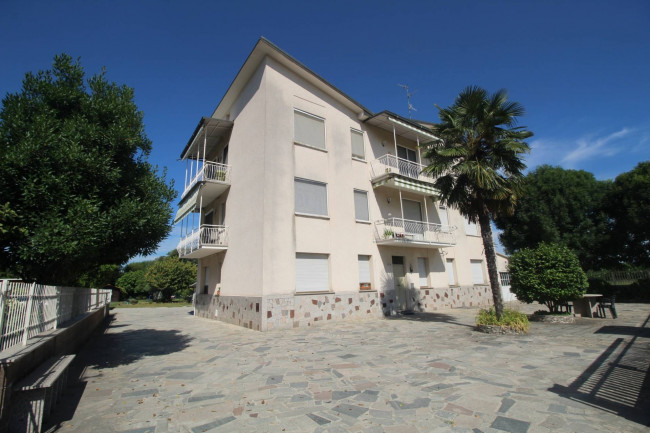 Appartamento in vendita a Lazzate
