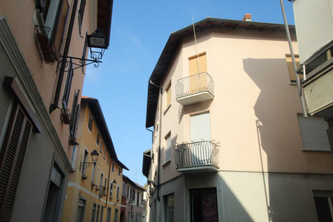 Appartamento in vendita a Lazzate
