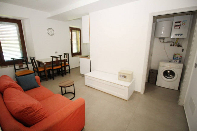 Appartamento in vendita a Lazzate