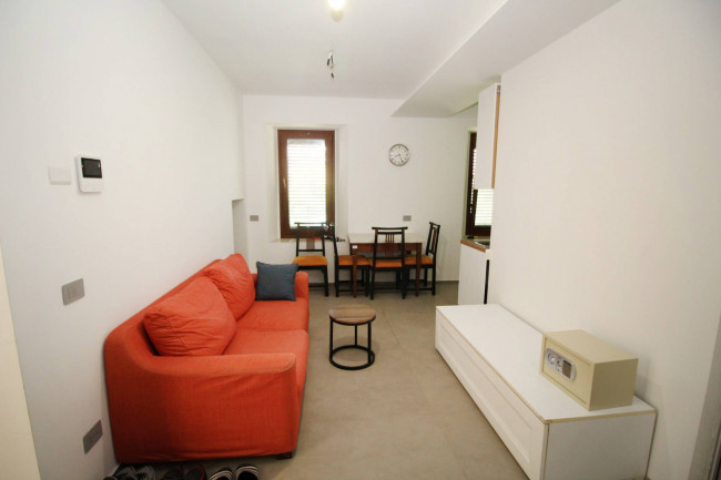 Appartamento in vendita a Lazzate