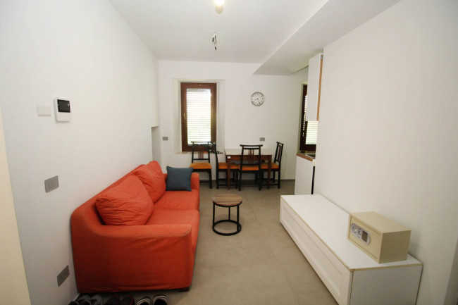 Appartamento in vendita a Lazzate