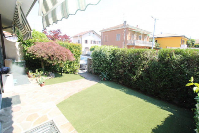 Villa in vendita a Lazzate