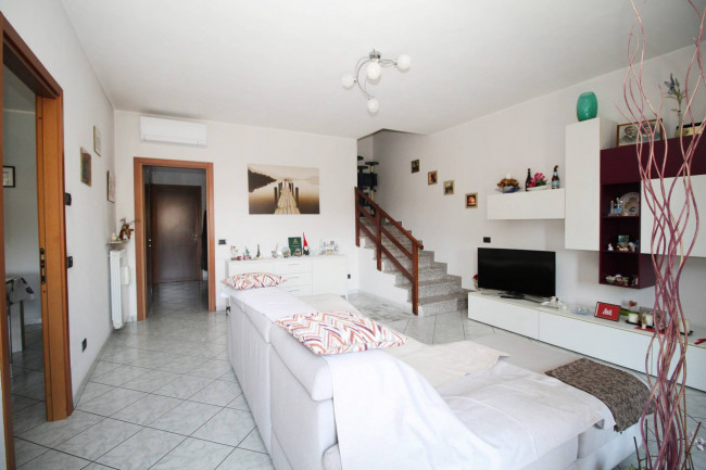 Villa in vendita a Lazzate